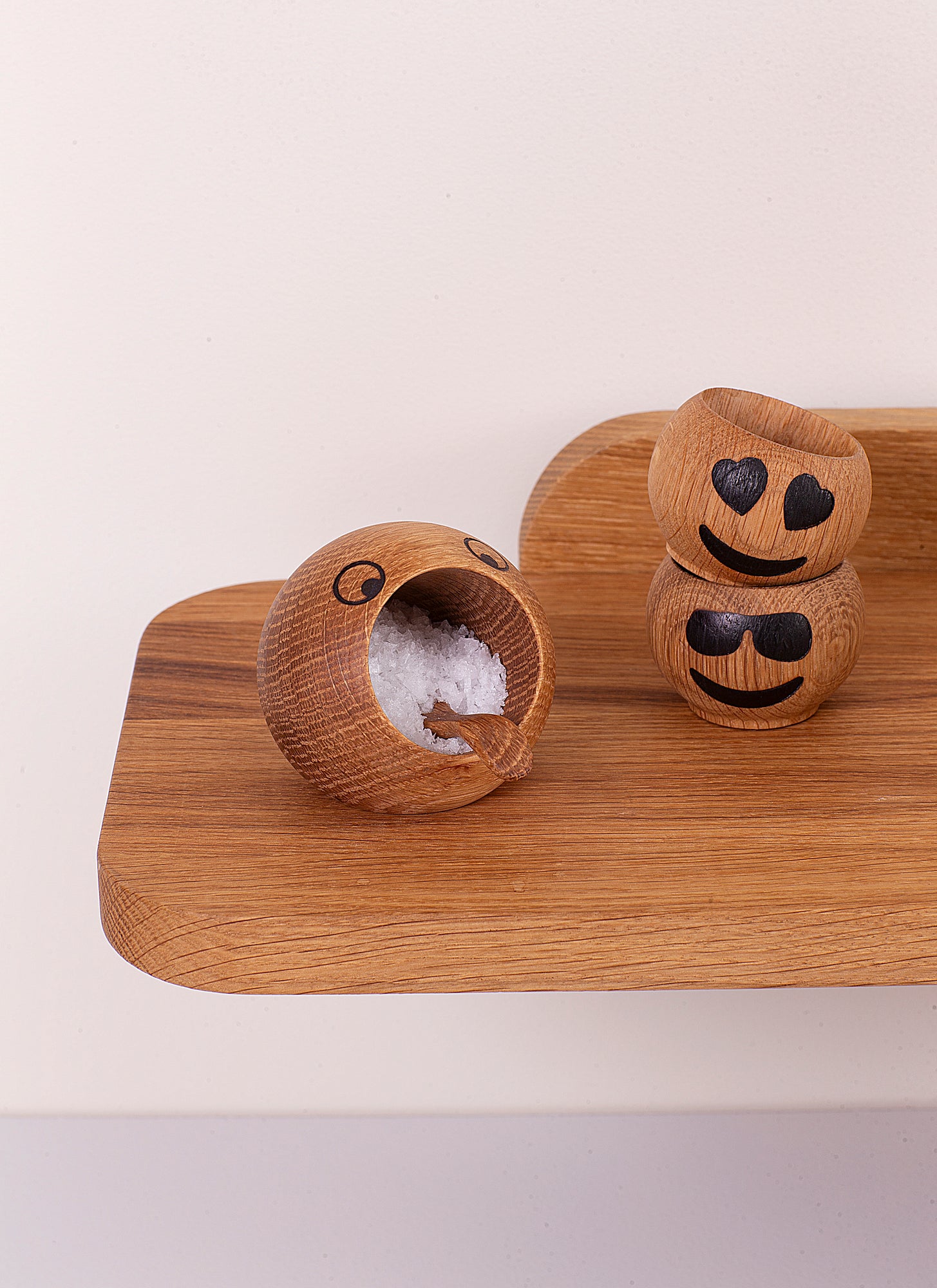 Heart Eyes, æggebæger