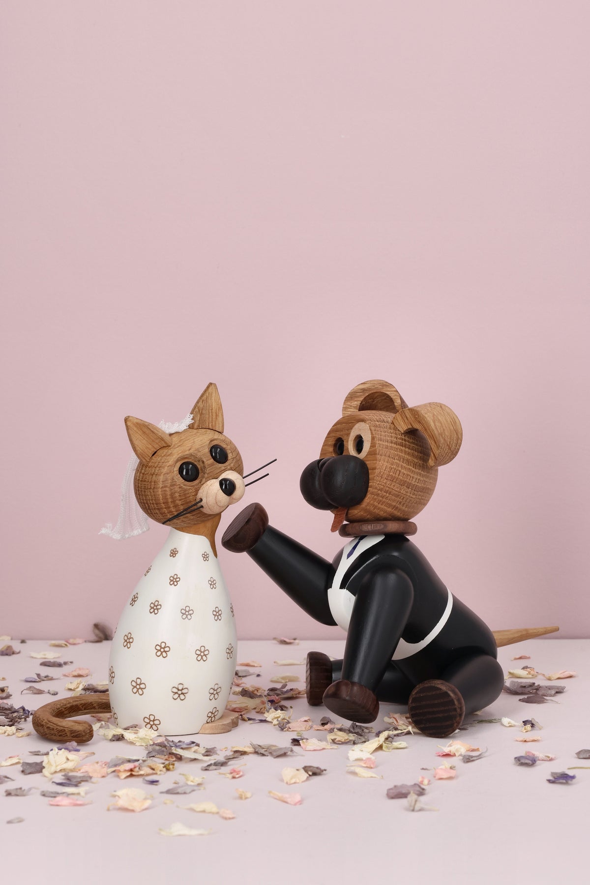 Happy & Lucky, brudepar
